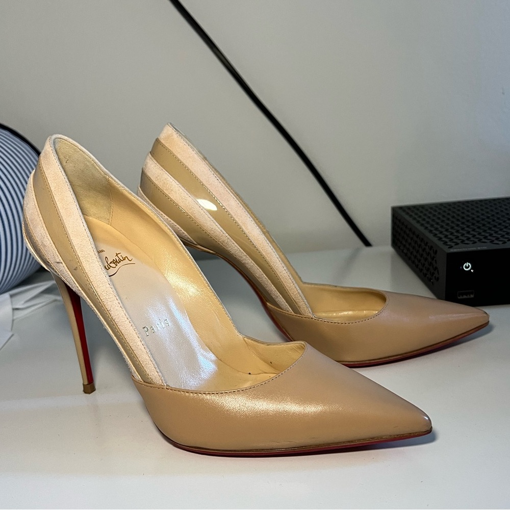 Beige classic Louboutin heels